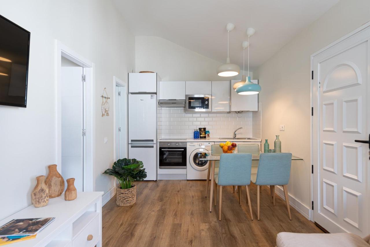 Homeforguest Modern And New Beachfront Apartment La Oliva Bagian luar foto
