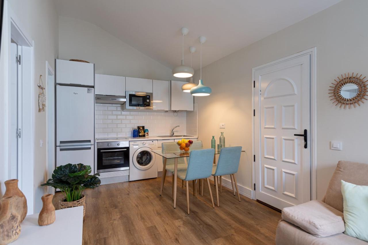 Homeforguest Modern And New Beachfront Apartment La Oliva Bagian luar foto