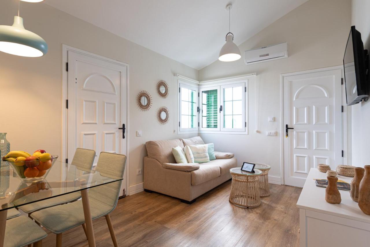 Homeforguest Modern And New Beachfront Apartment La Oliva Bagian luar foto