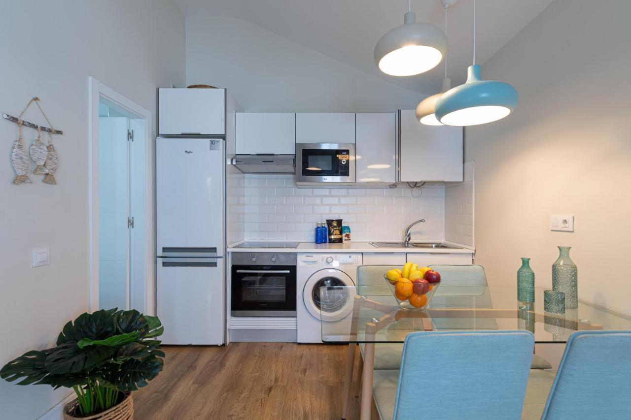 Homeforguest Modern And New Beachfront Apartment La Oliva Bagian luar foto
